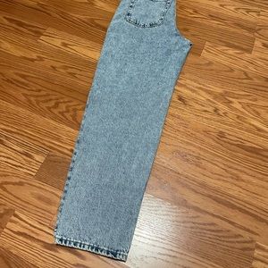 High waisted ripped jeans